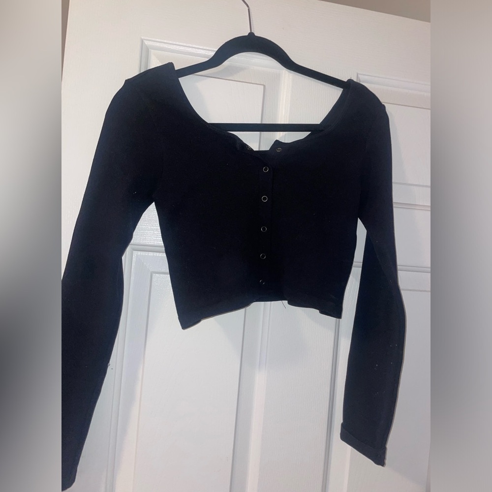 Aeropostale Button crop long sleeve